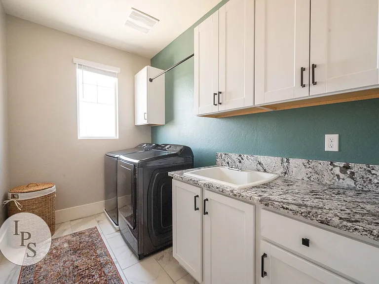 4299 Vineyard Dr — Photo 23