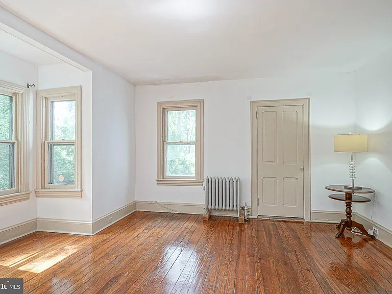 315 Chestnut St — Photo 18