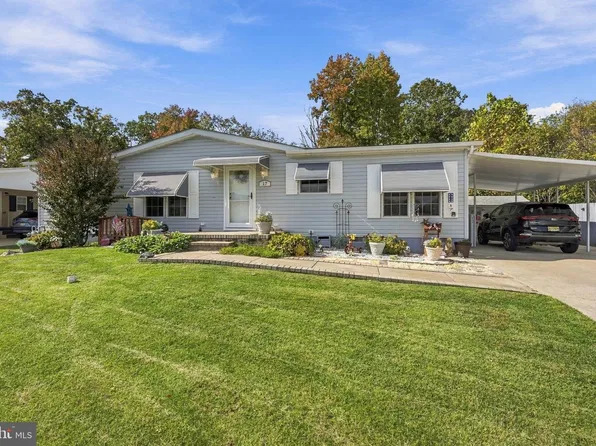 17 Powhatan Dr, Buena, NJ 08310