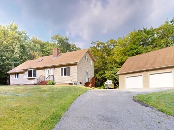 18 Beech Hill Road, Freeport, ME 04032