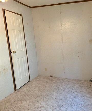 5th image of 103 E Willow St