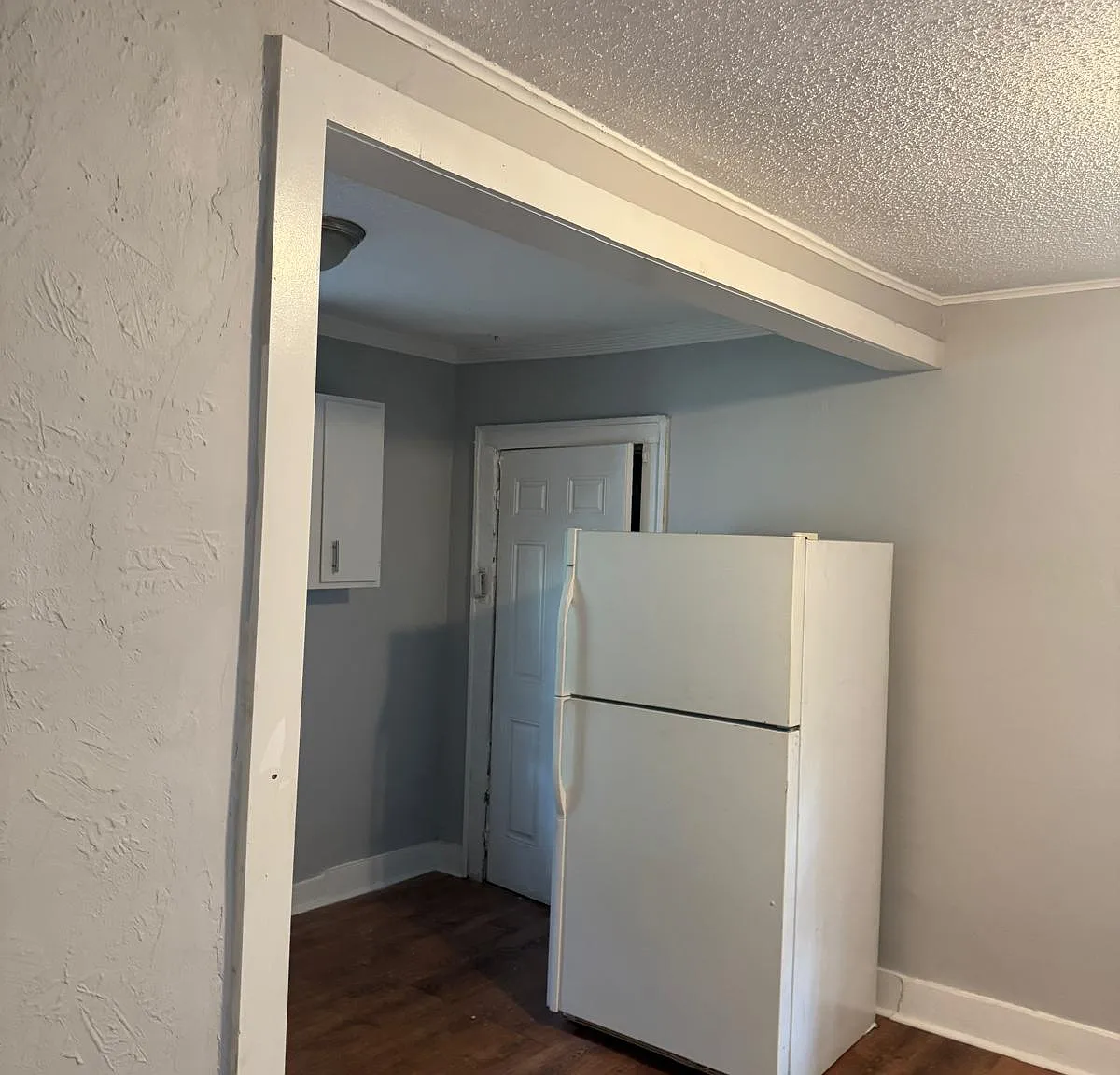 2 bed, 800 sqft, $1,050 — Photo 2