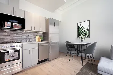 Rented by R New York