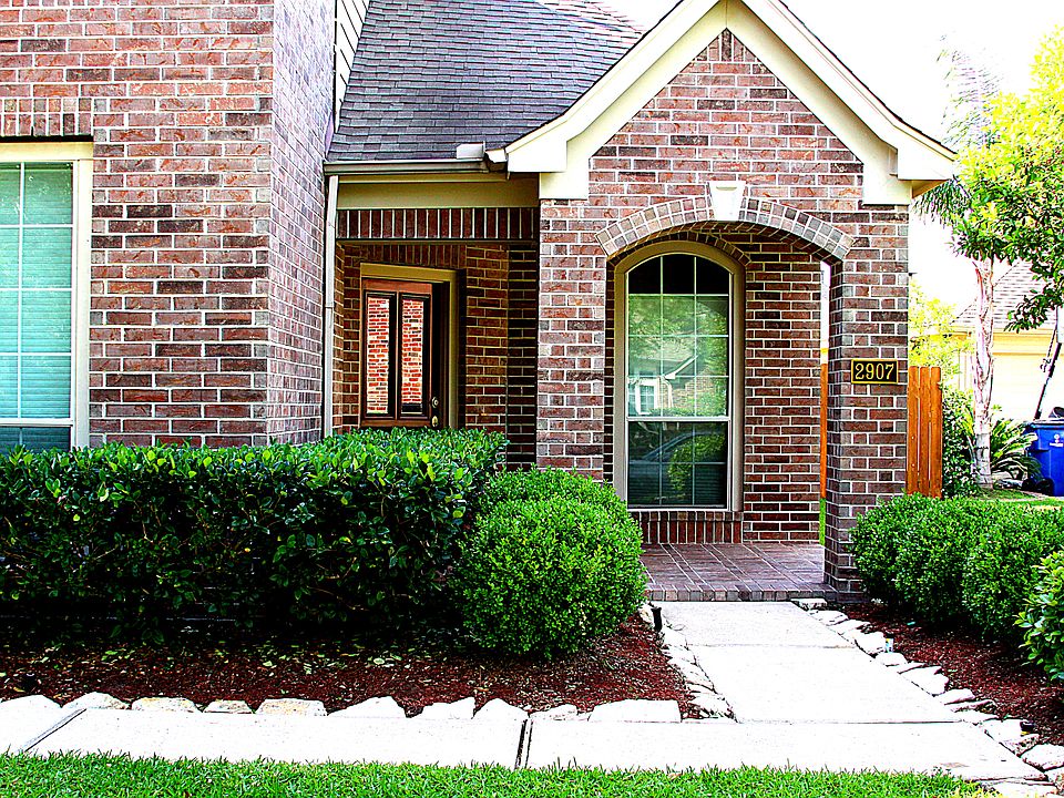 2nd image of 2907 Autumn Creek Dr