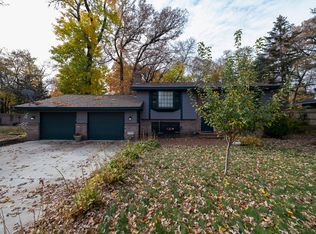 2637 Westedge Blvd, Mound, MN 55364