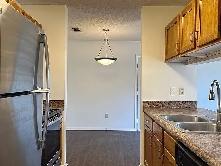 Hamilton at Turman Farms Apartments — Photo 33