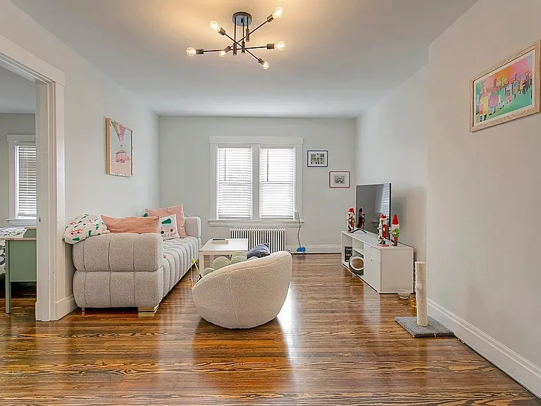 3178 Madison Rd #4 — Photo 4