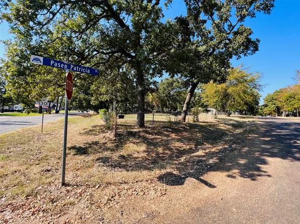 123 Paseo Patricia St, Mabank, TX 75156