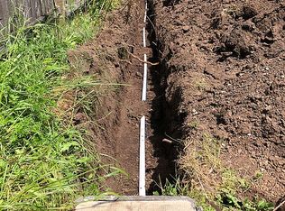 2215 Jeppesen Acres Rd, Eugene, OR 97401