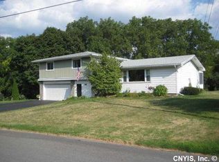 133 Oak Hollow Rd, Syracuse, NY 13214