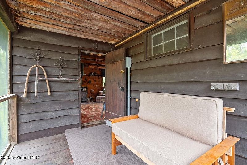 5th image of 429 Posson Hill Road