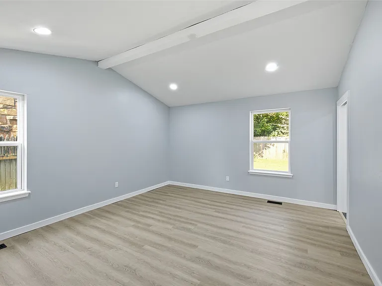 1906 N Eucalyptus Ct — Photo 17