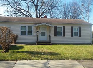 800 Robert St, Aurora, IL 60506