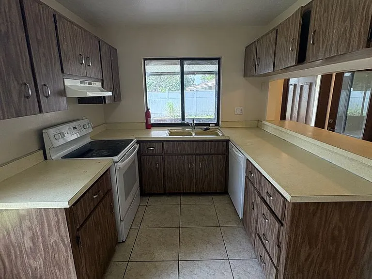 11 Trophy Ln — Photo 4