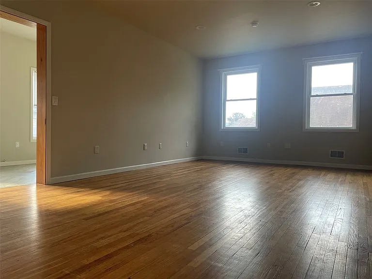 123 Robble Ave — Photo 8