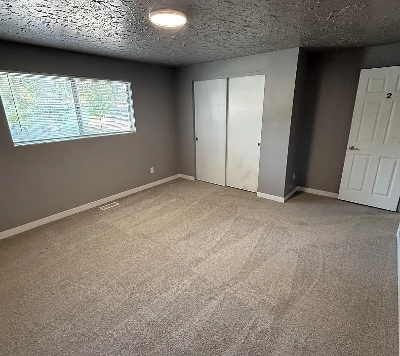 750 S Queens Guard Way #2