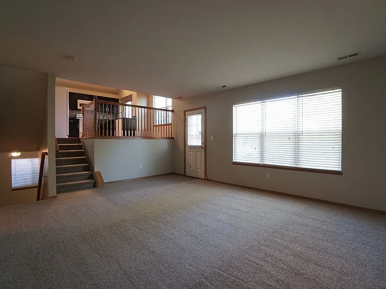1072 Scarlet Oak Dr — Photo 13