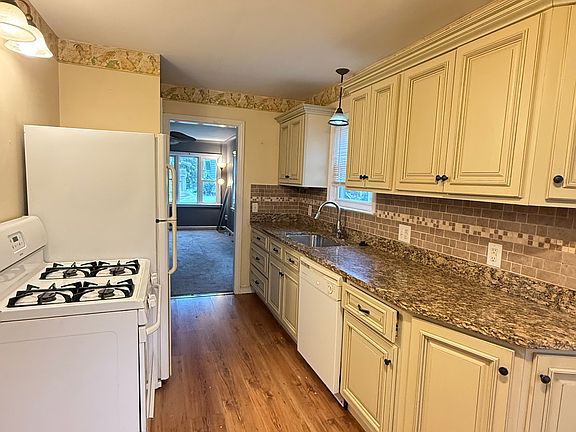 5th image of 2169 Mansfield Rd