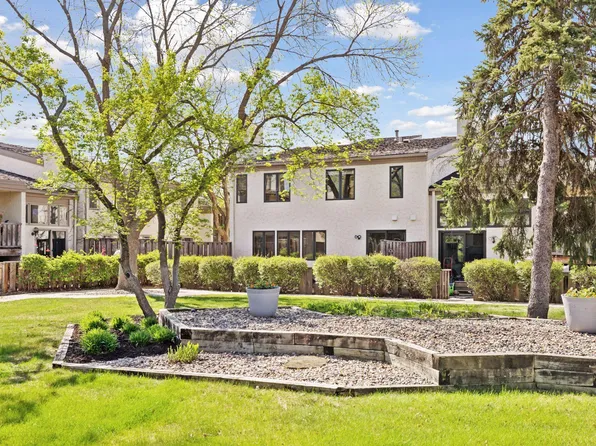 3666 Towndale Dr, Bloomington, MN 55431