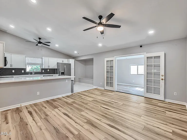 6502 E Grandview Dr — Photo 4