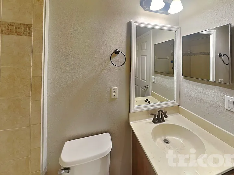 351 Fairmount Park Ct — Photo 14
