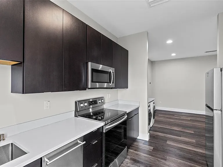 14105 Corrigan Ave #B — Photo 3