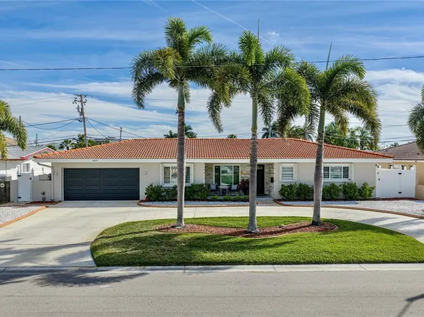 6619 Blue Heron Dr S, Saint Petersburg, FL 33707