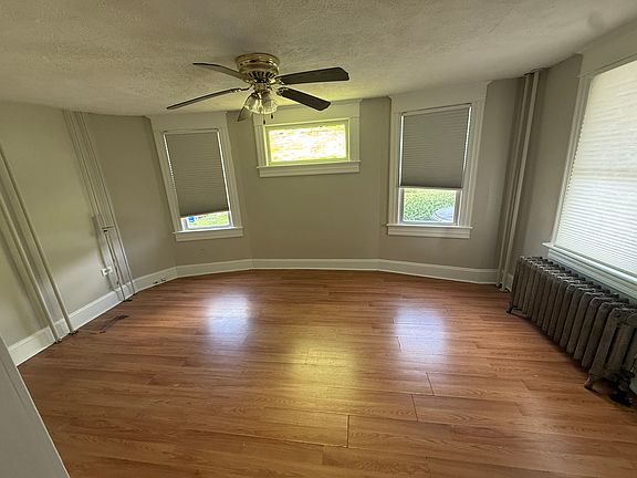 3rd image of 1001 Hampton St
