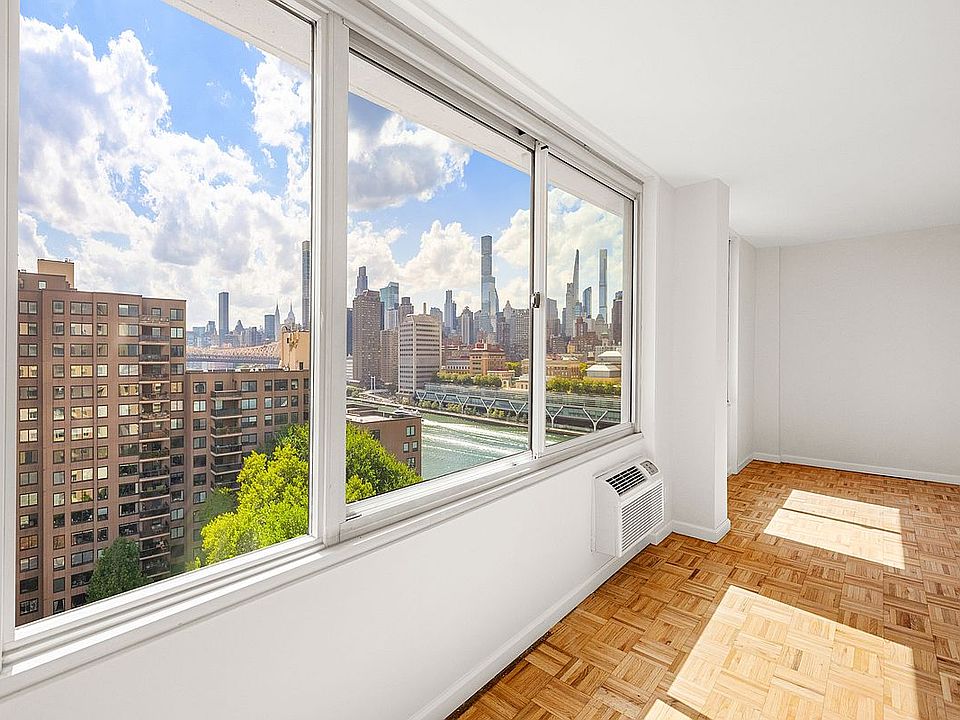 1st image of 555 Main St #1408