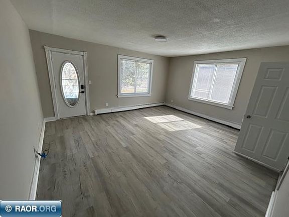 3rd image of 3825 4th Ave E