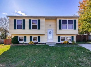 8111 Escalon Ave, Pasadena, MD 21122