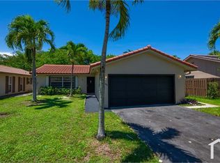 9039 NW 21st Ct, Coral Springs, FL 33071