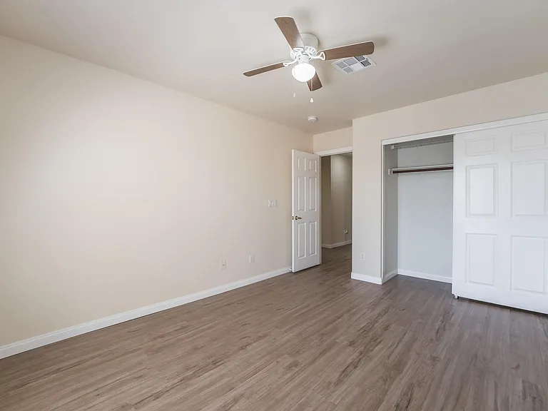4828 Whisper Lake Ave — Photo 8