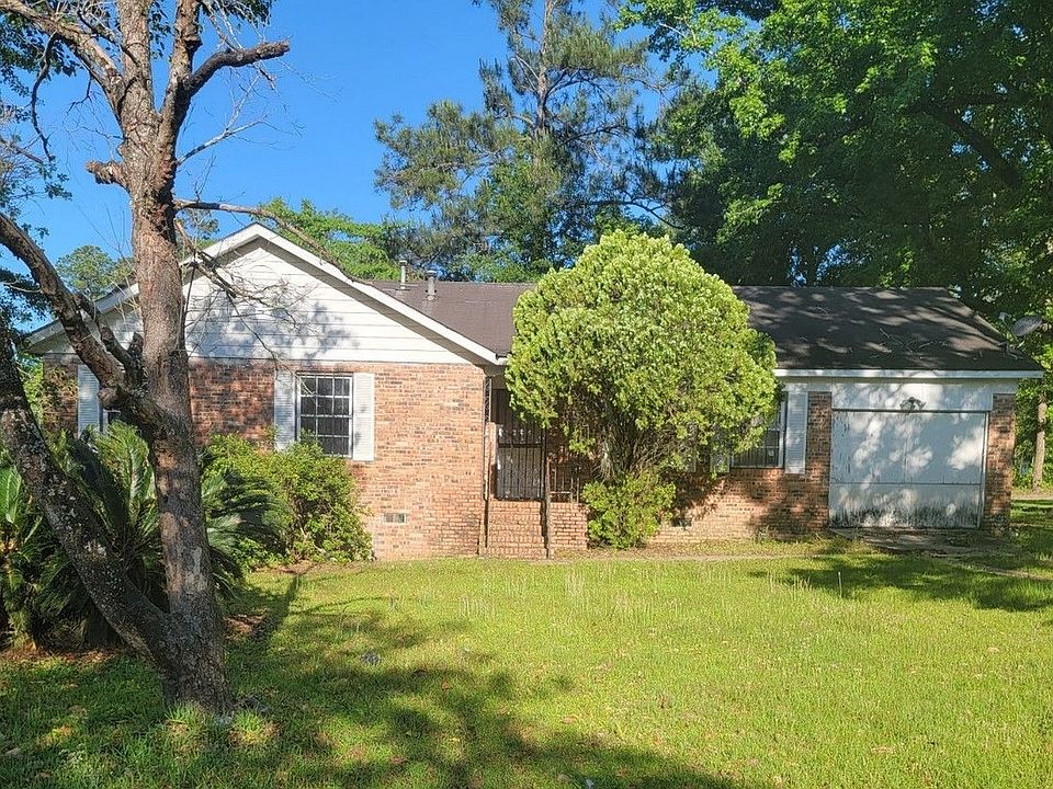 1st image of 414 Conyers St