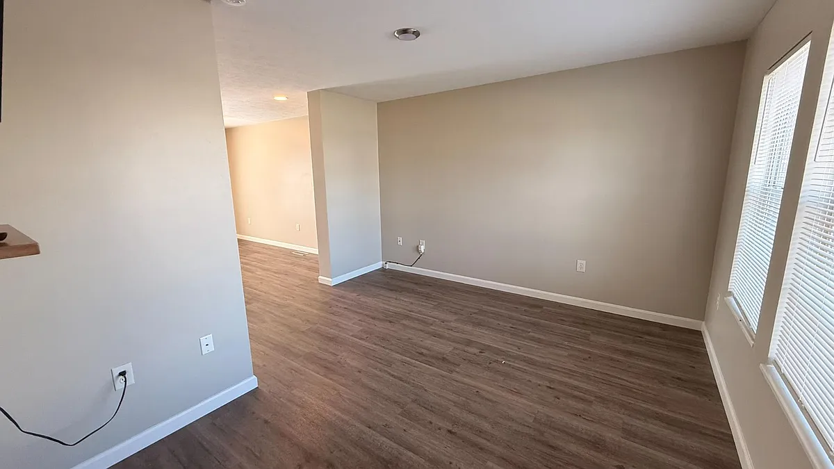 Unit Photo - 262 Bradford Dr