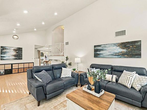 5th image of 2343 Fair Oak Ct