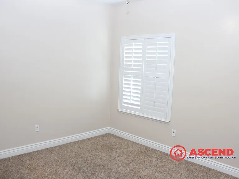 309 Barkine Ct — Photo 10