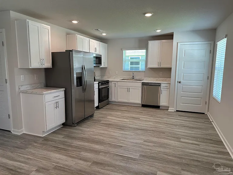 6497 Firefly Dr — Photo 4