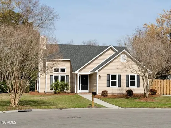 824 Bay Blossom Dr, Wilmington, NC 28411