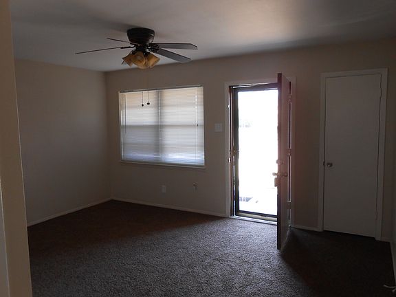 3rd image of 1301 E Park Dr
