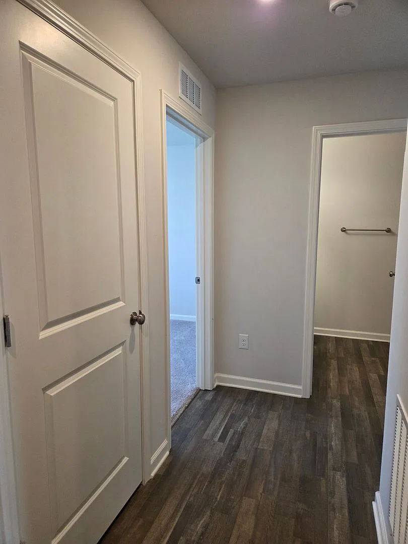 132 Elegance Way — Photo 3