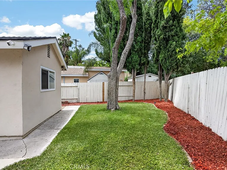 24441 Denise Pl — Photo 8
