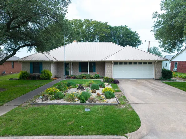 812 Crestline Dr, Mexia, TX 76667