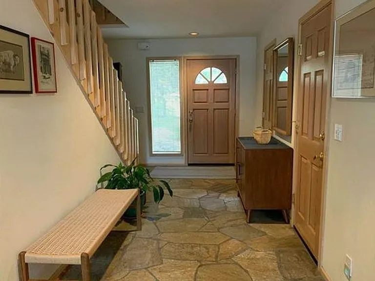 12464 Greenleaf Way — Photo 3