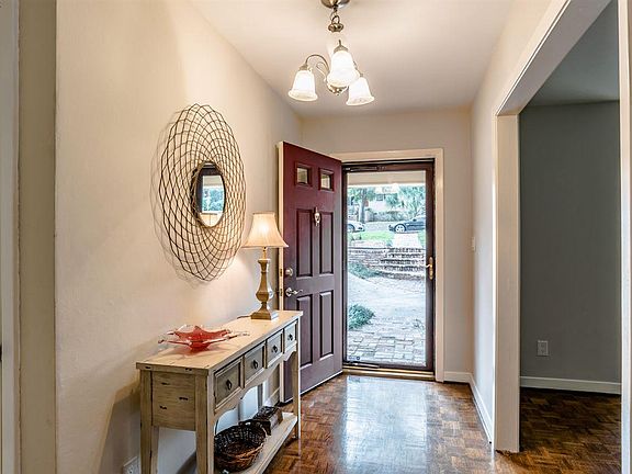 4th image of 3590 Molaree Dr