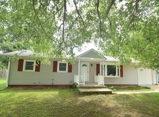 172 S Country Club Ct, Crawfordsville, IN 47933