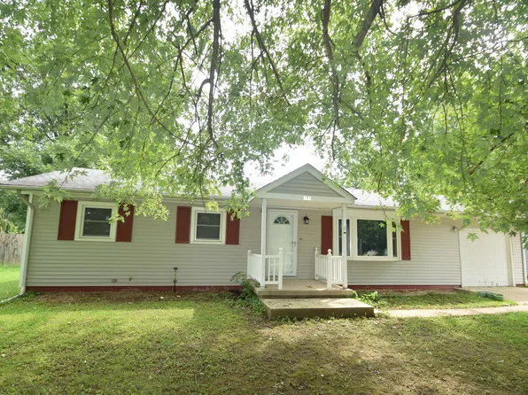 172 S Country Club Ct, Crawfordsville, IN 47933