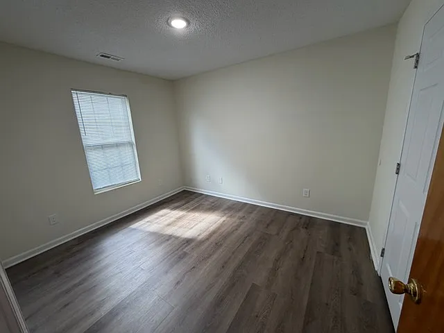 534 W Vista St — Photo 8