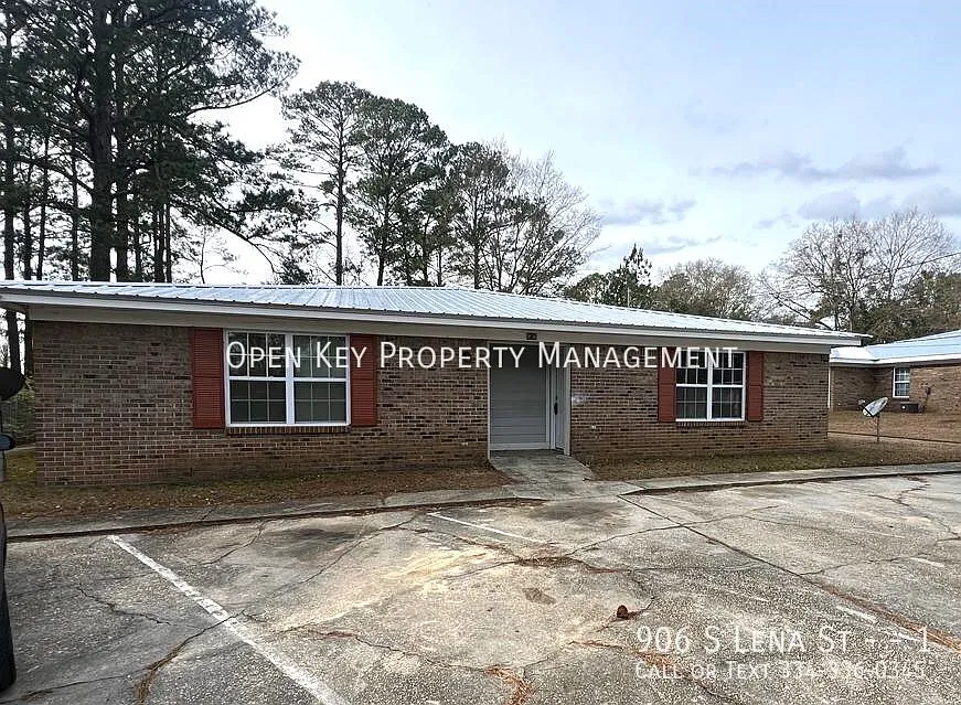 Building Photo - 906 S Lena St #1