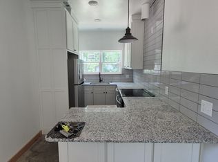 553 E McClinton St #2, Fayetteville, AR 72701